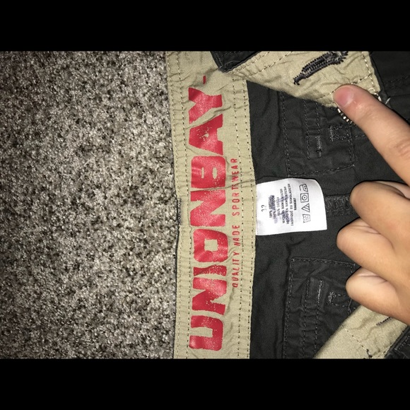 Cargo shorts - Picture 2 of 3